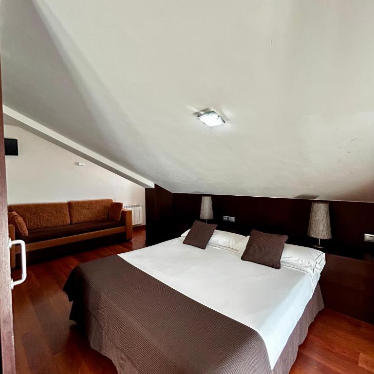 Apartamentos Rurales L'Arquera - Two-Bedroom Apartment (4 Adults) - 14