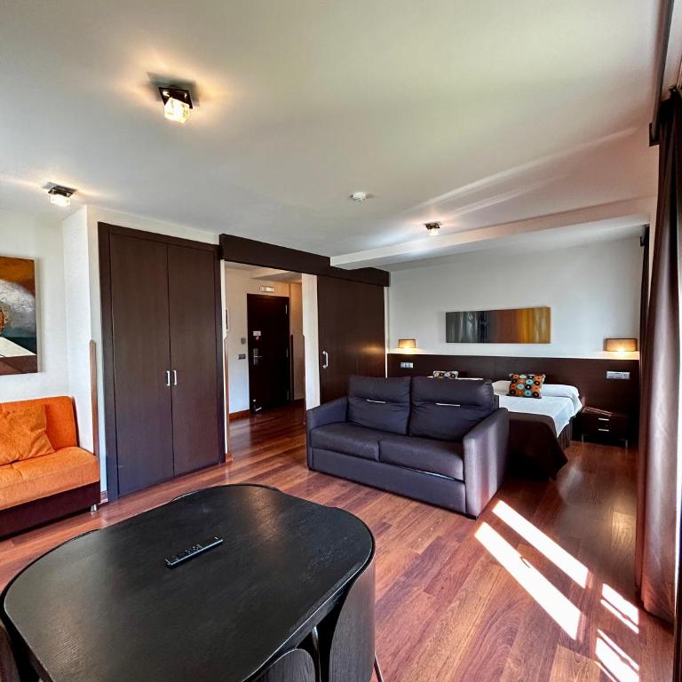 Apartamentos Rurales L'Arquera - Studio with Sofa Bed - 13