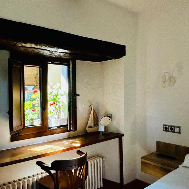 Apartamentos Rurales L'Arquera - Two-Bedroom Apartment with Garden View - 19
