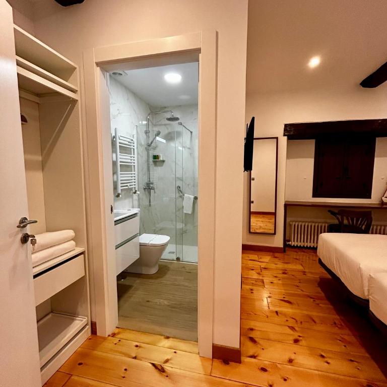 Apartamentos Rurales L'Arquera - Two-Bedroom Apartment with Garden View - 23