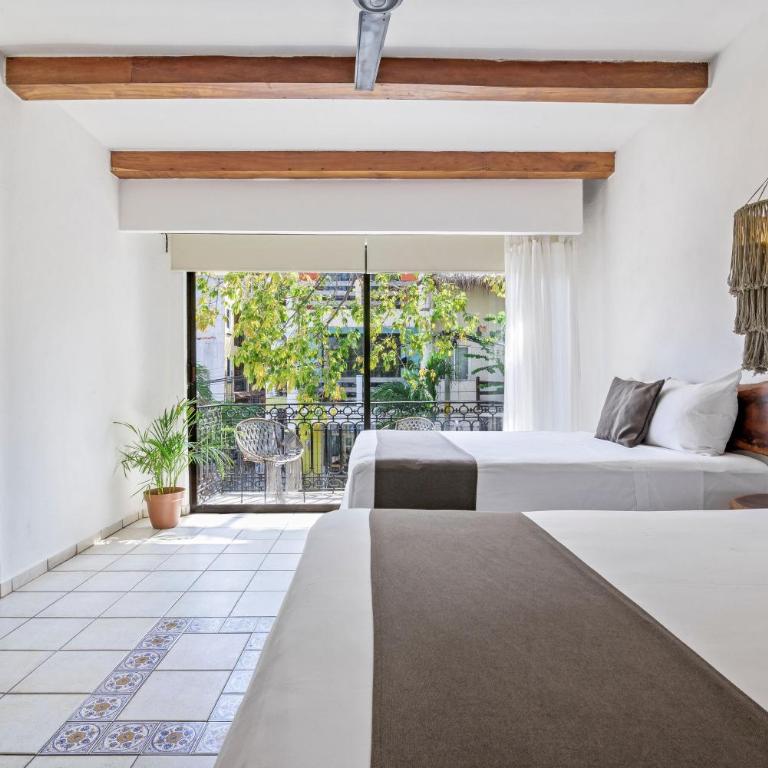 Hotel Banana Boutique & Spa - 5th Av Playa del Carmen - Deluxe Double Room with Balcony and City Views - 11