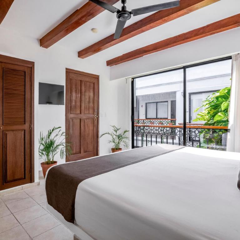 Hotel Banana Boutique & Spa - 5th Av Playa del Carmen - Deluxe Double Room with Balcony and City Views - 6