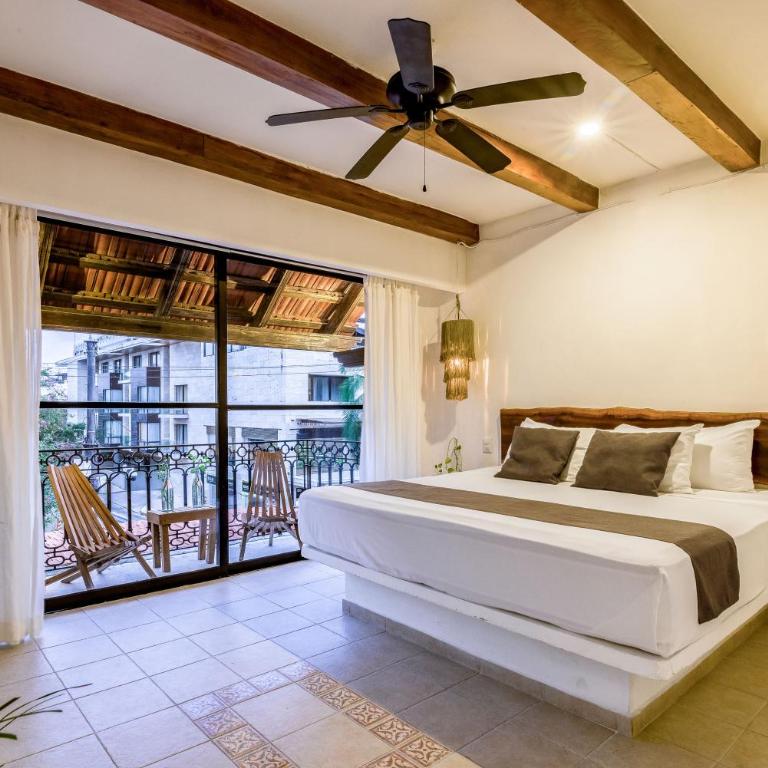 Hotel Banana Boutique & Spa - 5th Av Playa del Carmen - Deluxe King Room with Balcony and City Views - 12