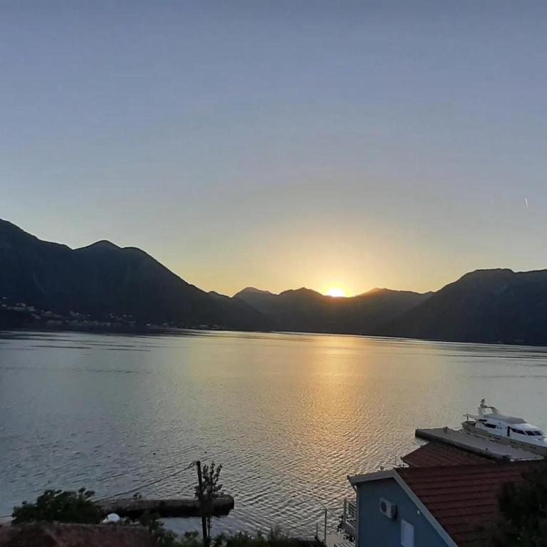 Apartments Boka Blue Dobrota Kotor - Penthouse Apartment - 20