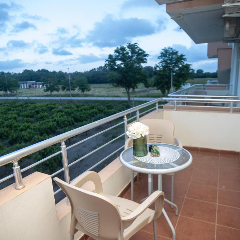 Villa Elezi - Deluxe Double or Twin Room with Balcony - 6