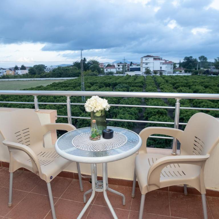 Villa Elezi - Deluxe Double or Twin Room with Balcony - 7