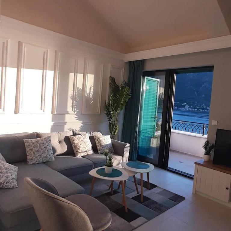 Apartments Boka Blue Dobrota Kotor - Penthouse Apartment - 24