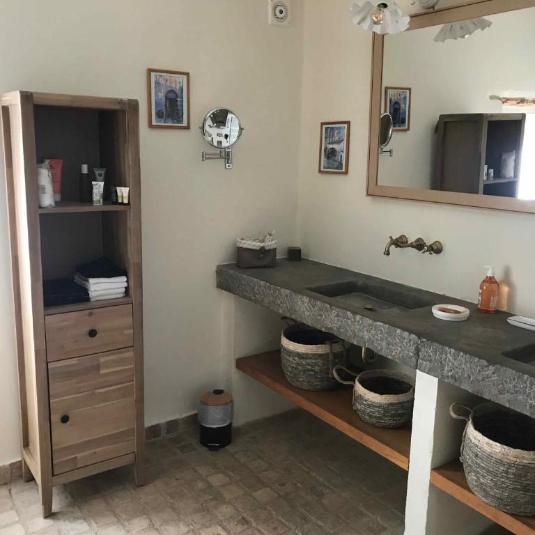 Le Clos de l'Abba Gordes villa 4 étoiles 8 pers avec piscine - Maison 4 Chambres - 8