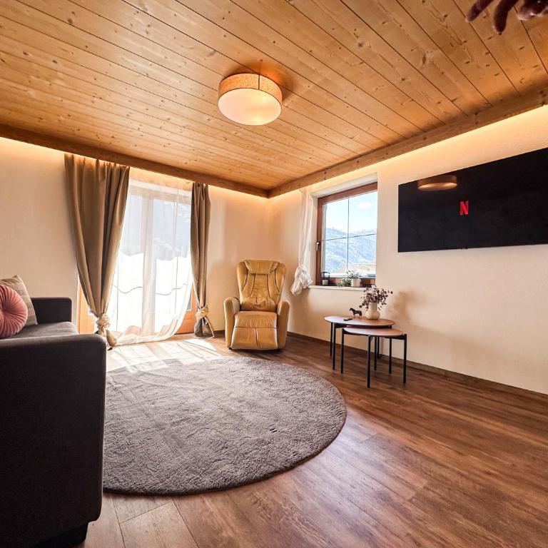 Zillertal Center Apartment Villa - Three-Bedroom Apartment - 37