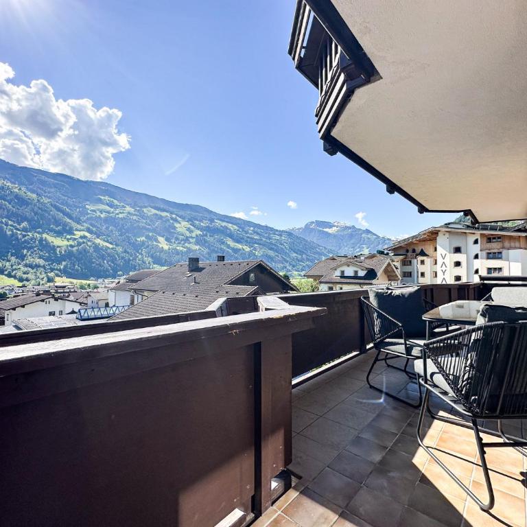 Zillertal Center Apartment Villa - Three-Bedroom Apartment - 38