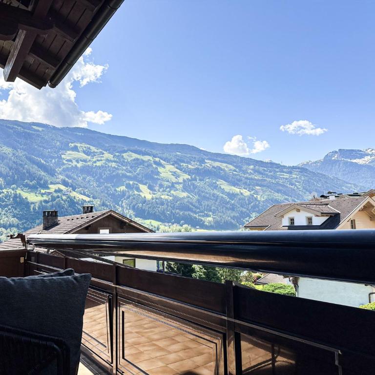 Zillertal Center Apartment Villa - Three-Bedroom Apartment - 41