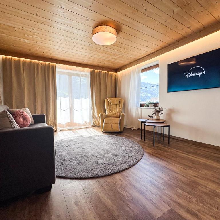Zillertal Center Apartment Villa - Three-Bedroom Apartment - 31