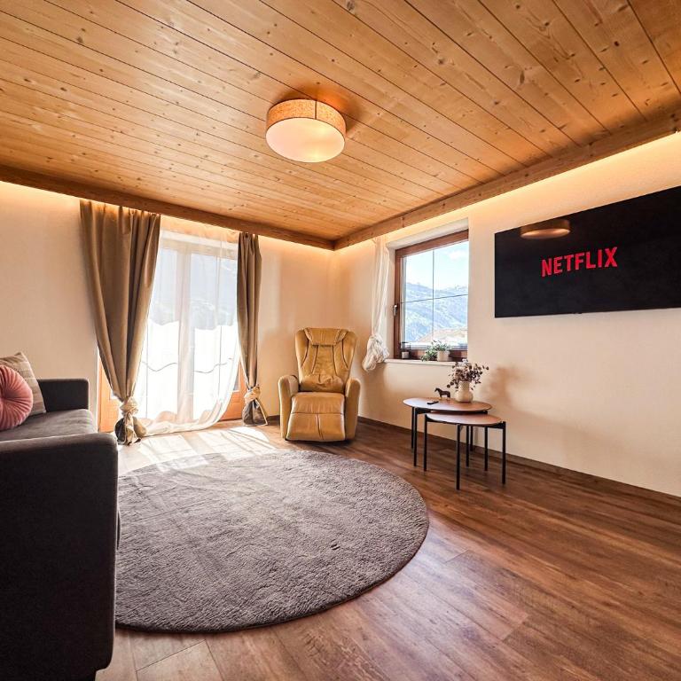 Zillertal Center Apartment Villa - Three-Bedroom Apartment - 48
