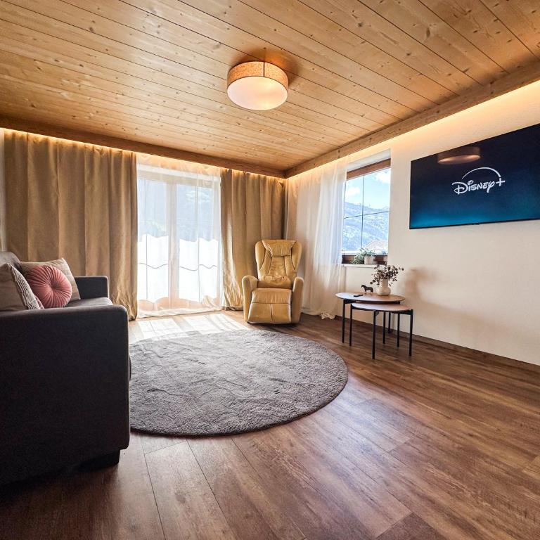 Zillertal Center Apartment Villa - Three-Bedroom Apartment - 49