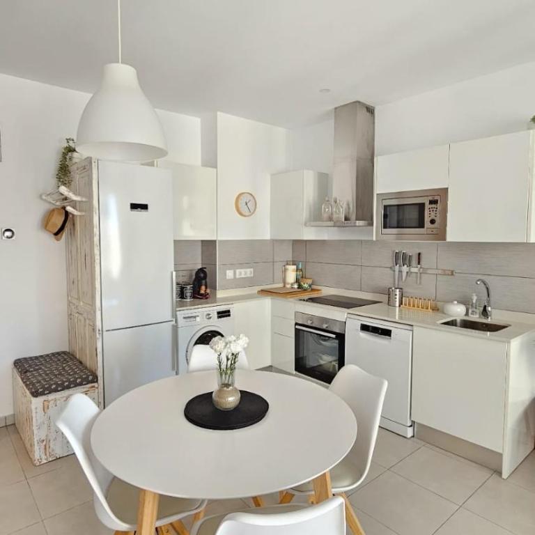 Mamba Beach II - Two-Bedroom Apartment - 2