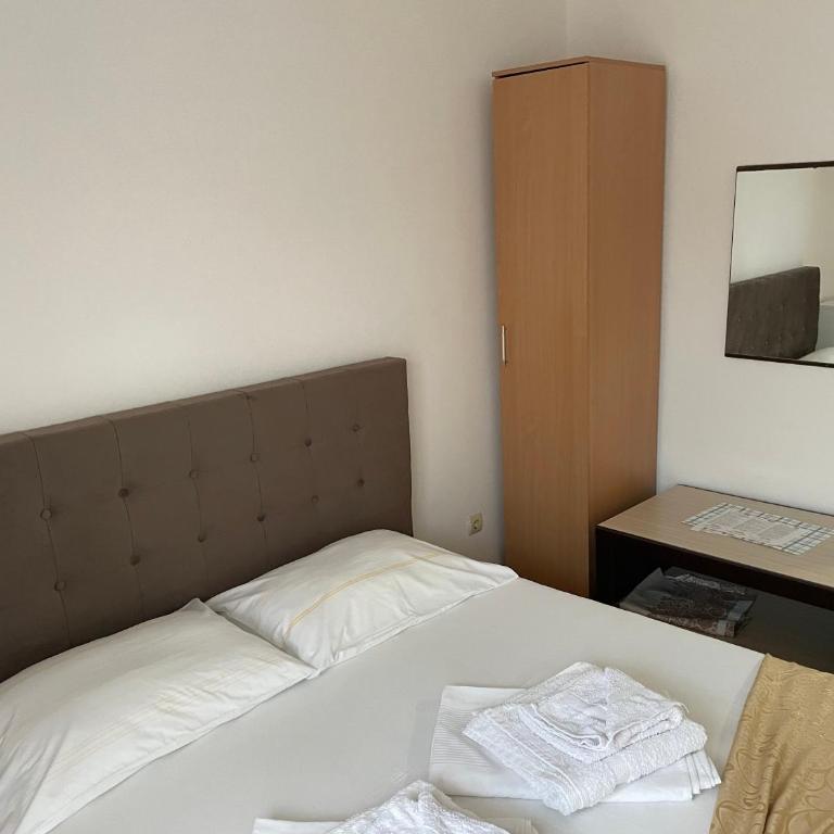 Molla Apartments - Dvokrevetna Soba sa Bračnim Krevetom i Balkonom - 6