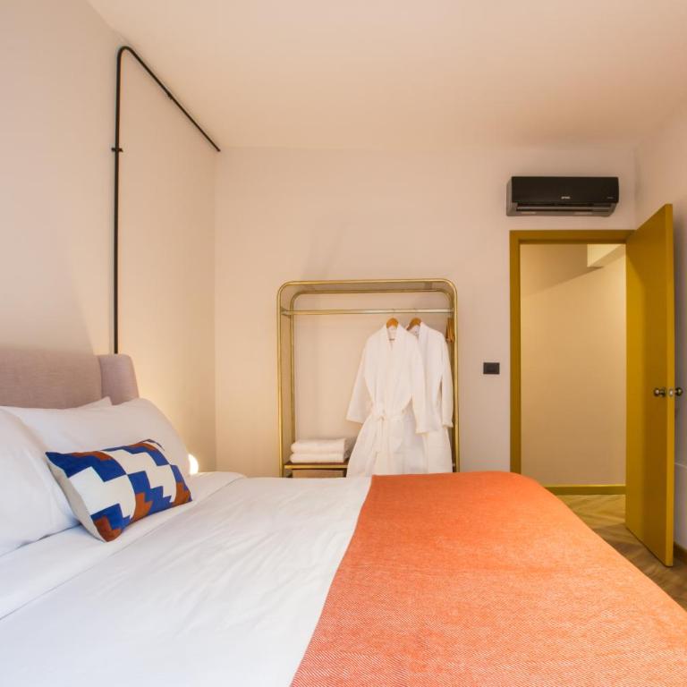 Casa Miravalle - Two-Bedroom Apartment - 14