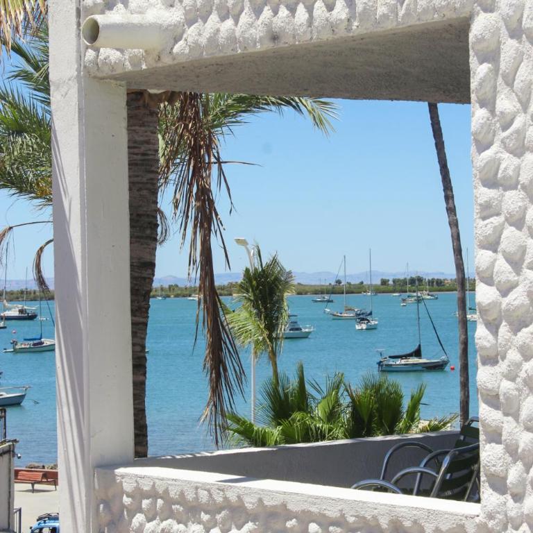 Hotel Allende - Habitación Triple con balcón - 4