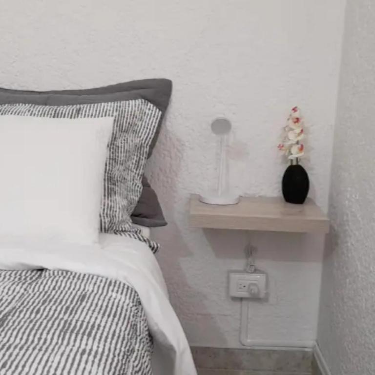 Habitación 2 Santa Catalina - Habitación Doble con baño compartido - 3