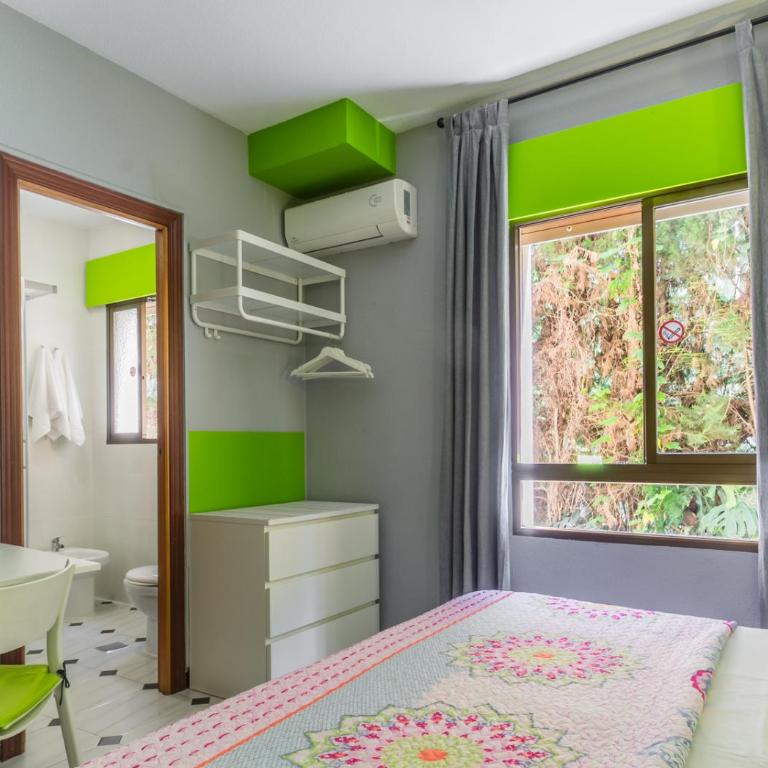 Hostal Tropical - Habitación Doble - 1 o 2 camas - 8