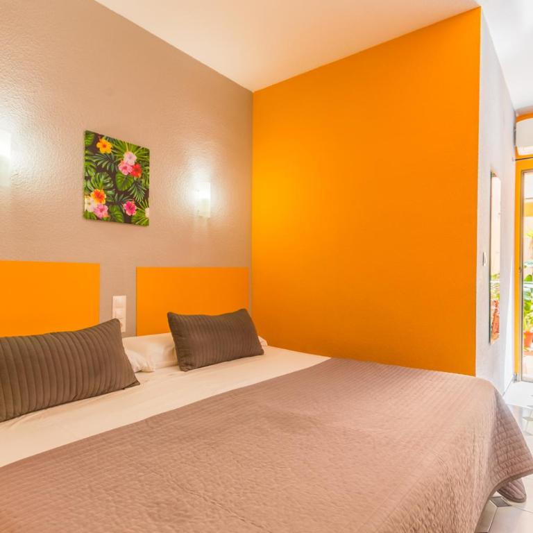 Hostal Tropical - Habitación Doble - 1 o 2 camas - 20