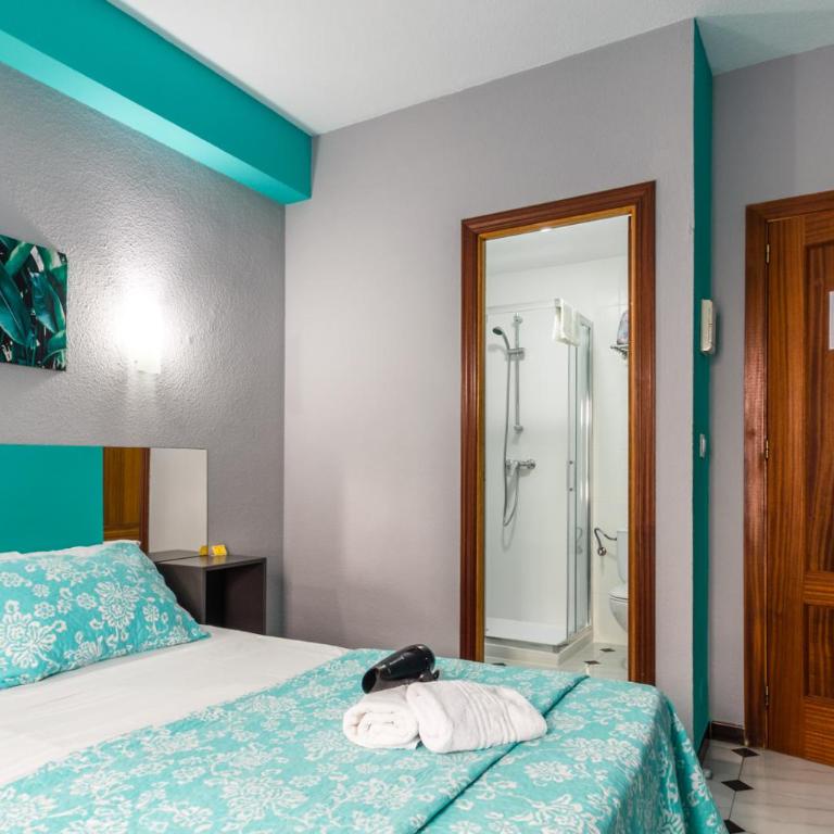 Hostal Tropical - Habitación Doble Superior - 3