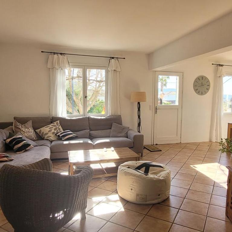 Corinthe - Villa 4 Etoiles 160m2, Climatisée, Piscine, Parking - Villa - 24