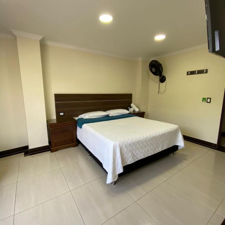 Hotel santa fe plaza sucursal HBP - Habitación Individual Estándar - 2