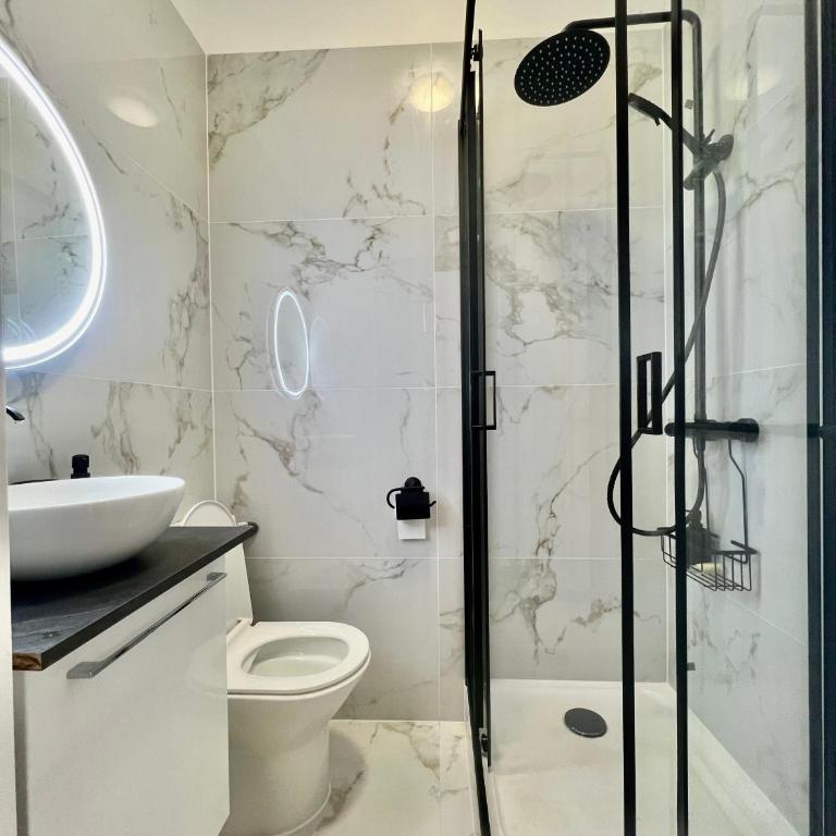 Charming Studio with Terrace - Appartement 1 Chambre - 12