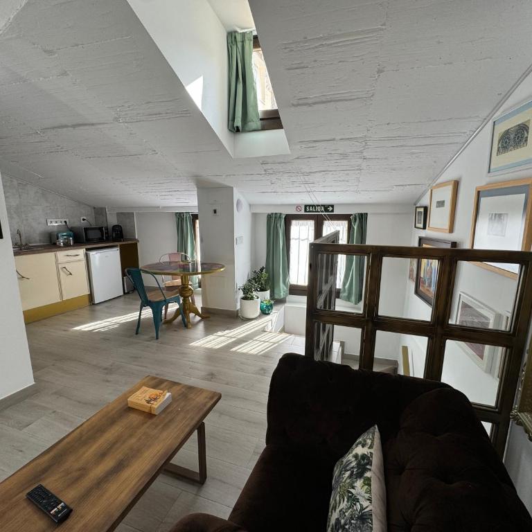 ATENEO CUENCA Suites con cocina en el casco histórico - Suite - Ático - 8