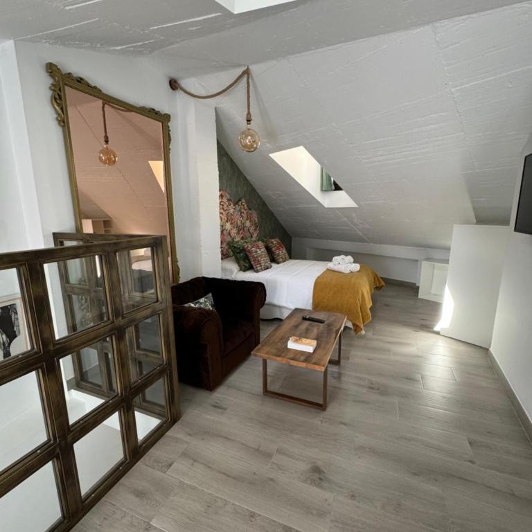 ATENEO CUENCA Suites con cocina en el casco histórico - Suite - Ático - 5