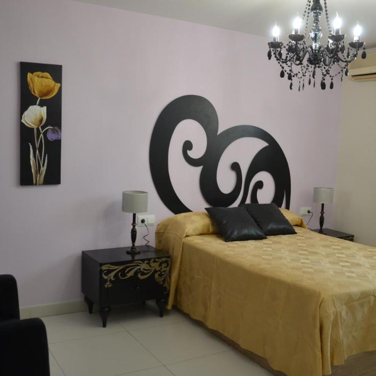 Hostal Mont Royal - Double or Twin Room - 7