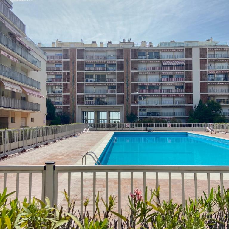 Studio front mer, Résidence piscine (privée) - Appartement avec Vue et Balcon - 14