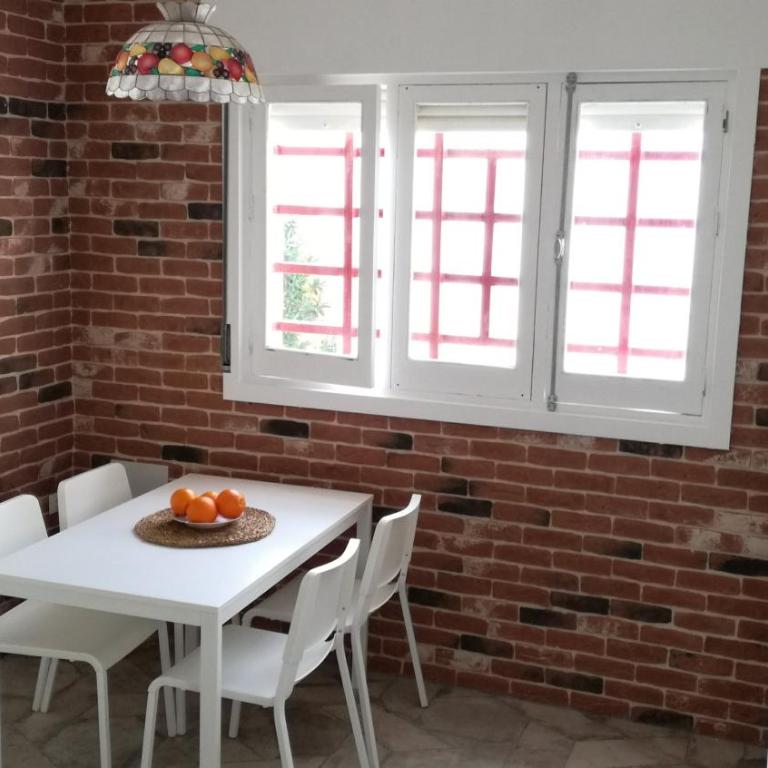 CHALET A 5 METROS DEL MAR.Wifi gratis - Three-Bedroom Apartment - 23