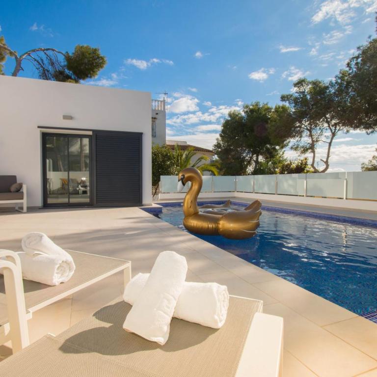 Villa Mirlo Blanco by Abahana Villas - Villa - 8