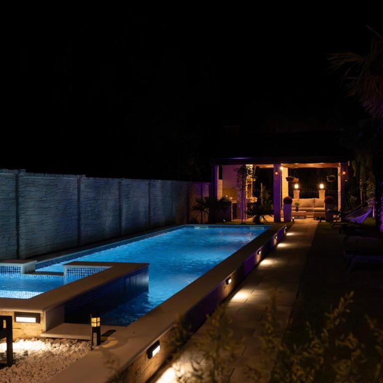 Villa Bura - Three-Bedroom Villa - 19