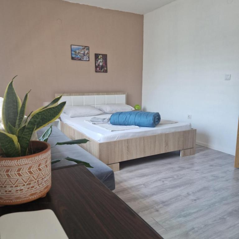 Visit Dreznica - Canyon Retreat - Quadruple Room with Balcony - 3