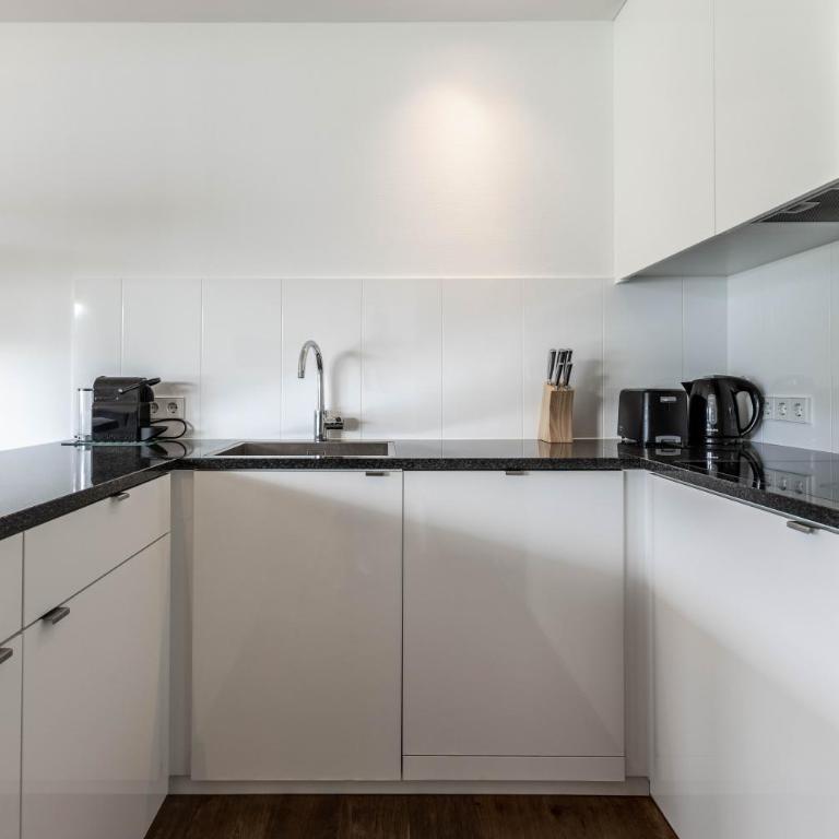 Bellevue Residences - Luxurious Lakeside Apartments - Apartment mit 2 Schlafzimmern und Dusche - 12