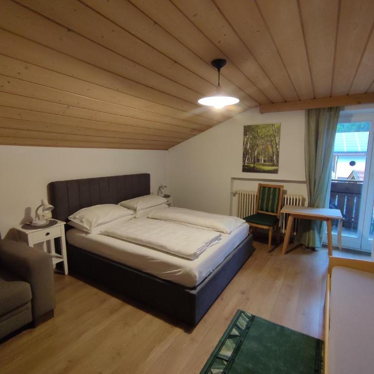 Garni Hattlerhof B&B - Camera Matrimoniale con Balcone - 13