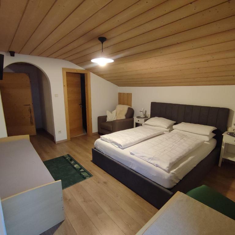 Garni Hattlerhof B&B - Camera Matrimoniale con Balcone - 14