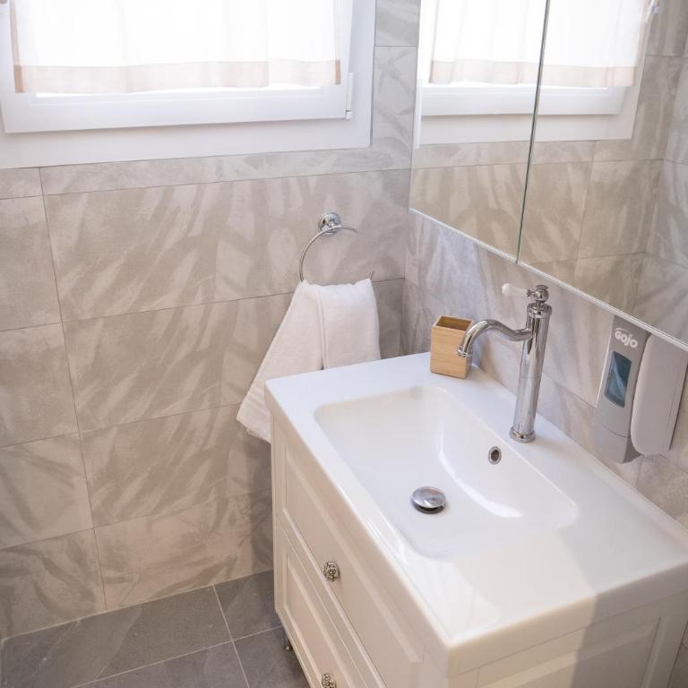 Saragozza Residence - Camera Matrimoniale - 6