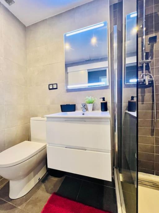 Apartamento con parking la Pineda Costa Dorada - Two-Bedroom Apartment - 2