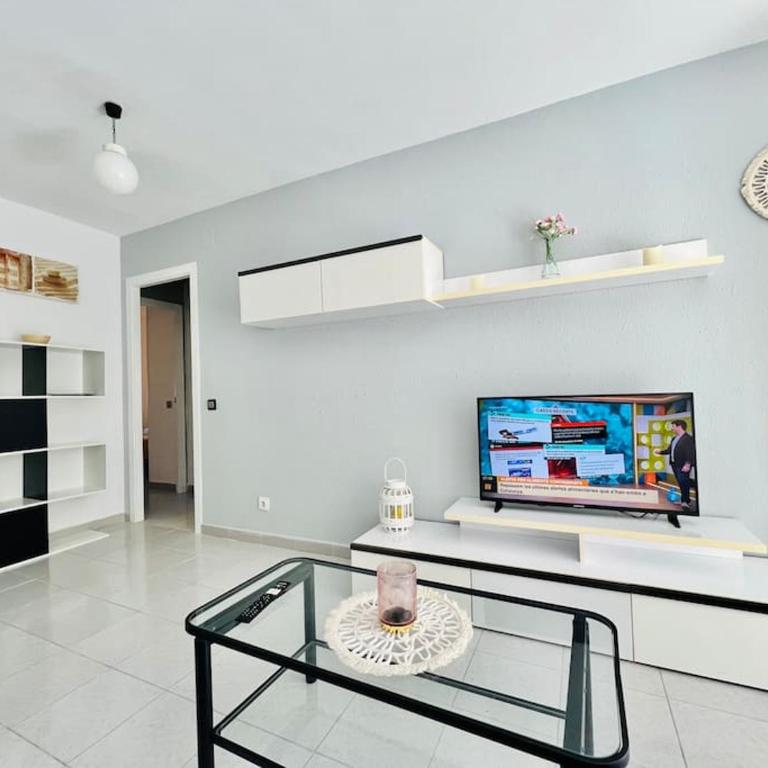 Apartamento con parking la Pineda Costa Dorada - Two-Bedroom Apartment - 8
