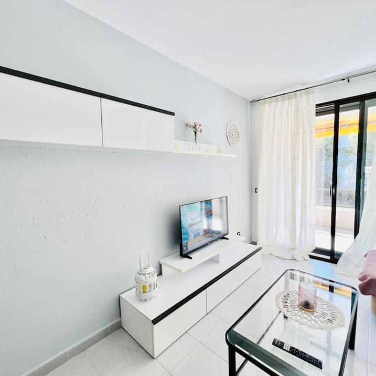 Apartamento con parking la Pineda Costa Dorada - Two-Bedroom Apartment - 14