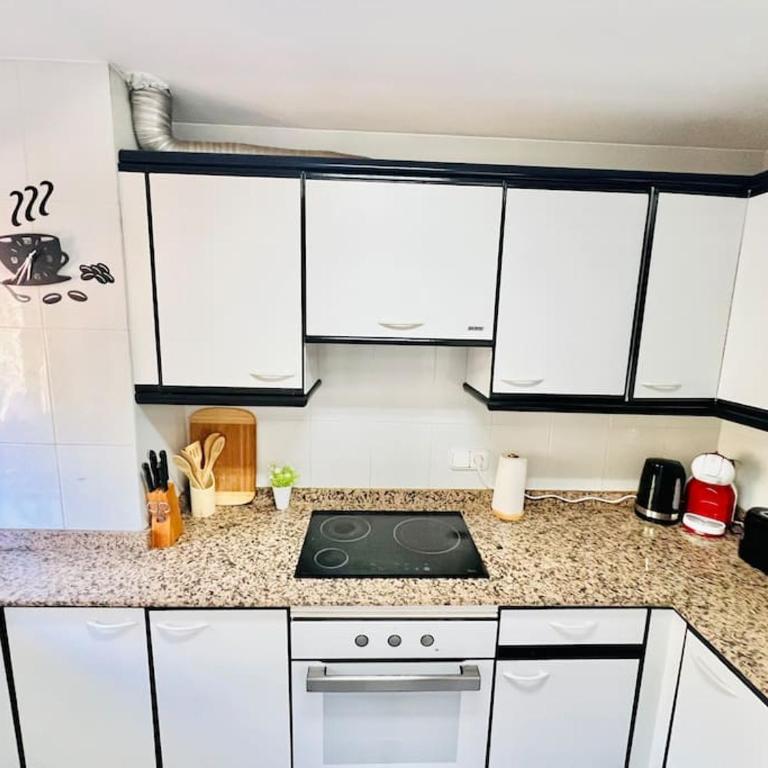 Apartamento con parking la Pineda Costa Dorada - Two-Bedroom Apartment - 31