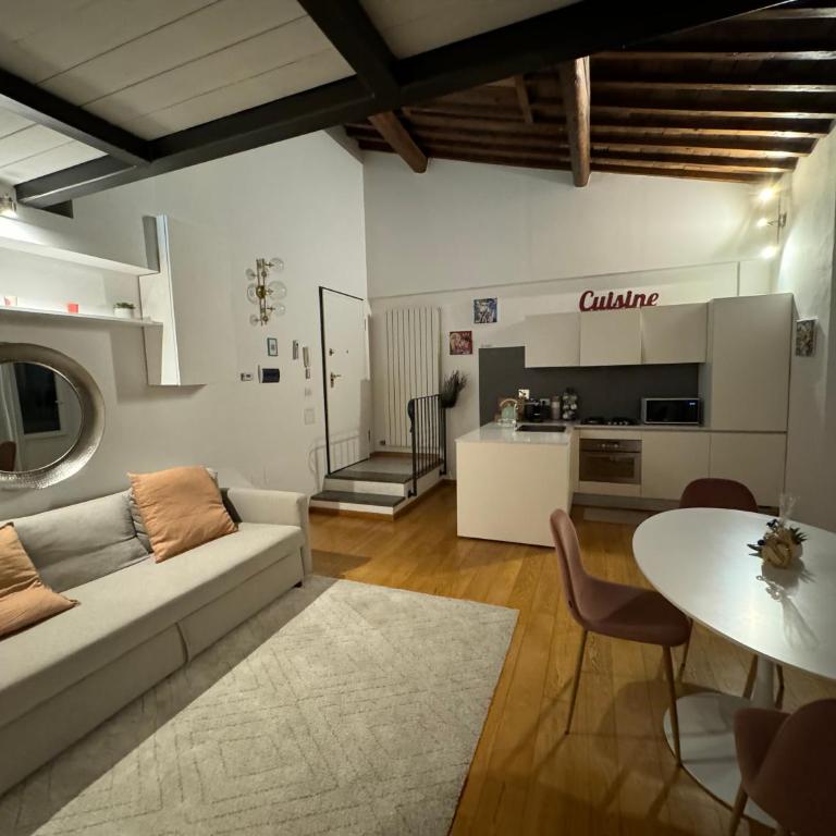 Romantic Apartment in Florence - One-Bedroom Apartment - 5