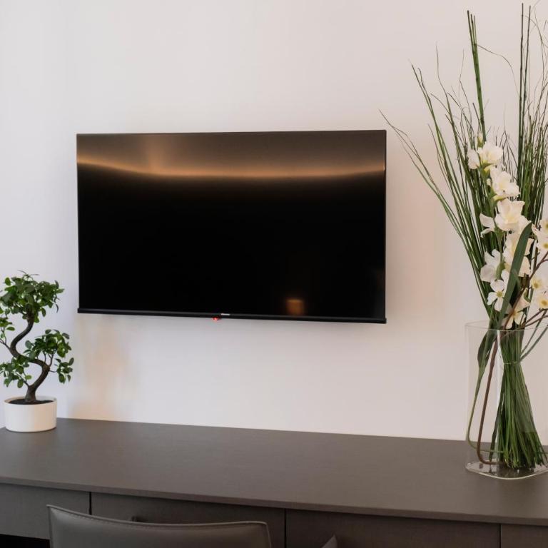 barneys design apartment - One-Bedroom Apartment - 9