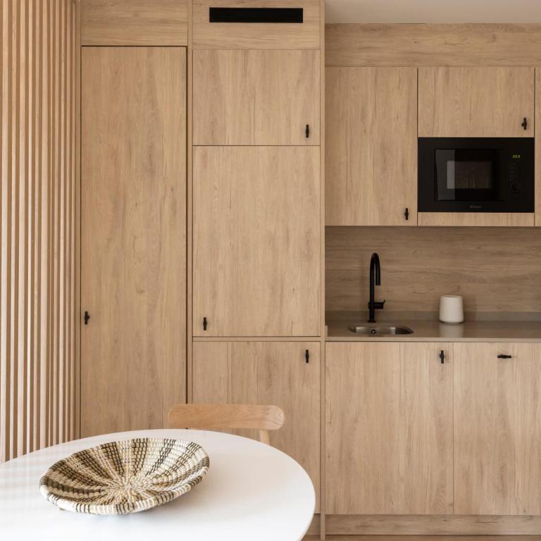 Líbere Barcelona Sant Antoni - Studio with Terrace - 6