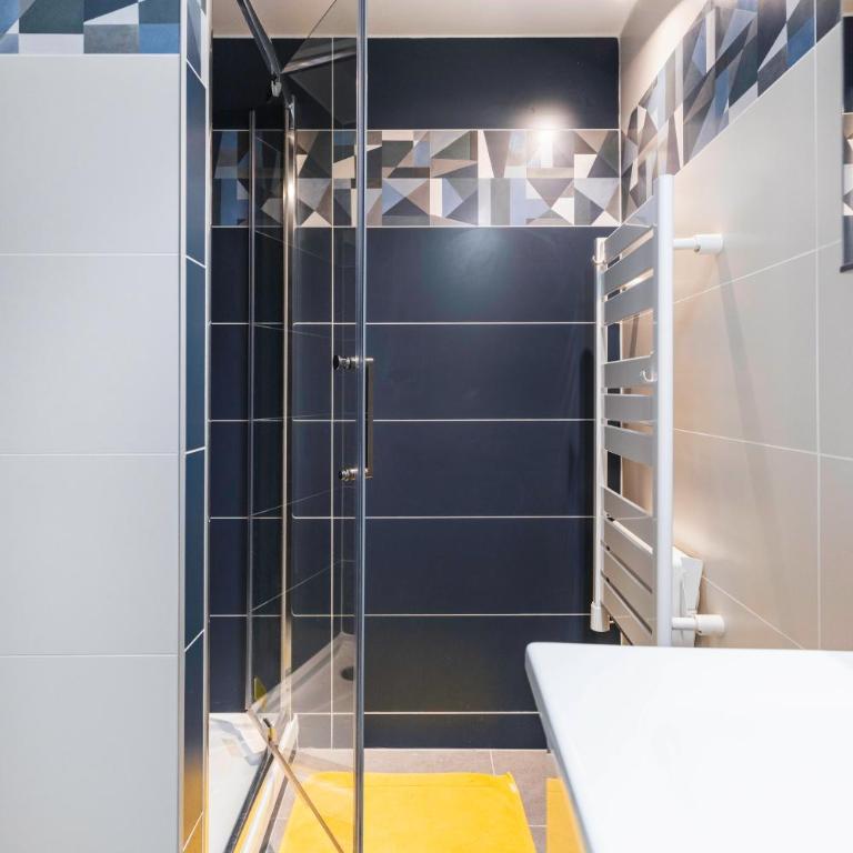 Spacieux appart pour 6, front de mer, centre - Appartement 2 Chambres - 3