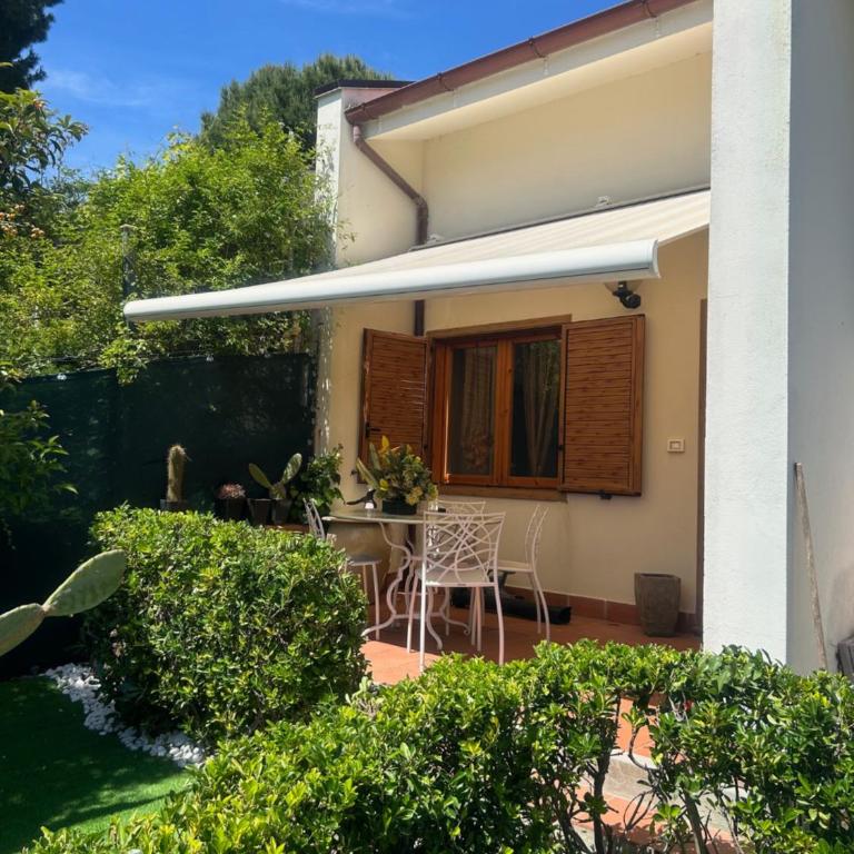 La villetta fonte antica "parcheggio privato" incluso ombrellone e 2 lettini nello stabilimento balneare - Appartamento con 3 Camere da Letto - 30